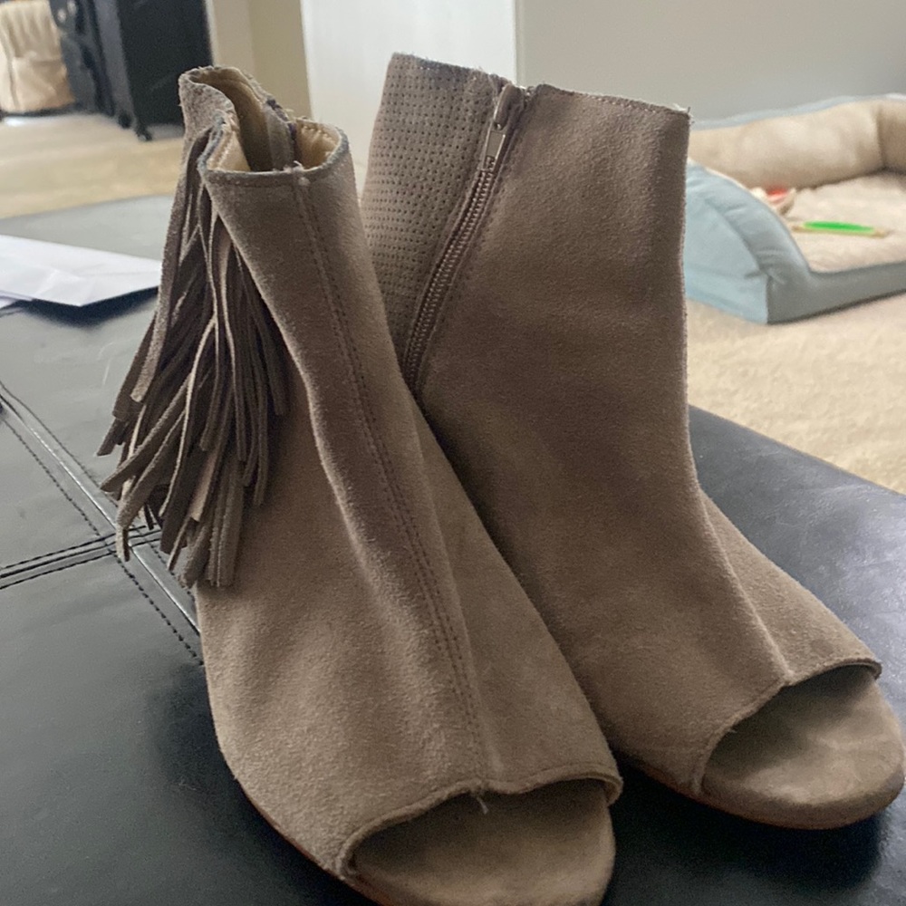 Nude open toe bootie heel